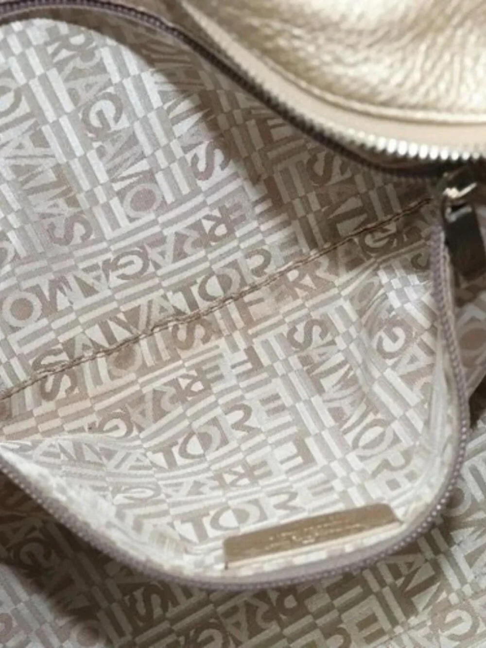 Salvatore Ferragamo Gancini Tote Bag Leather Silver Gold Auth JB034